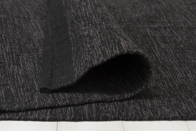 Heby Black
