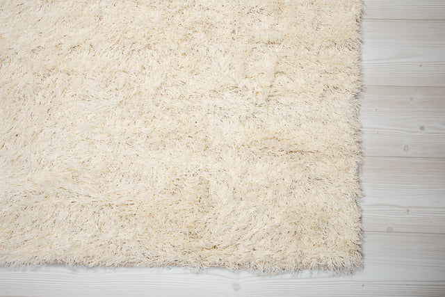 Linnerya White