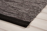 Heby Black-white